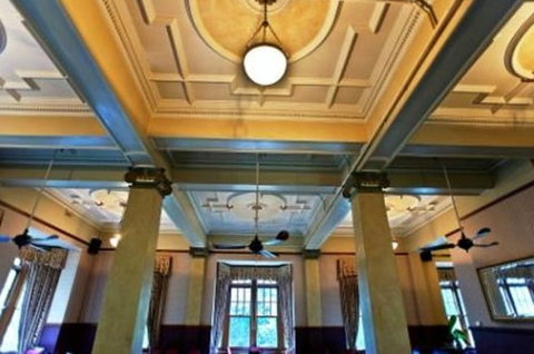 Jenolan Caves House - Australian Destinations 4