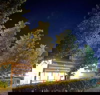 Country Gardens Motel - Australian Destinations