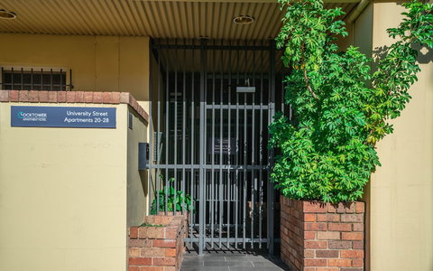 Clocktower Apartment Hotel - Australian Destinations 2