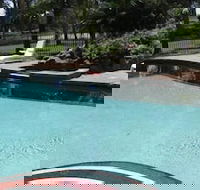 Charbonnier Motor Inn - Australian Destinations