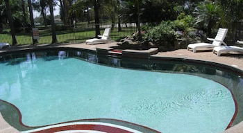 Charbonnier Motor Inn - Australian Destinations 0