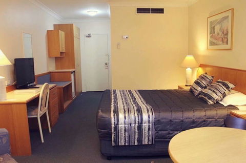 Charbonnier Motor Inn - Australian Destinations 3