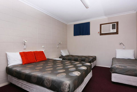 Motel Poinsettia - Australian Destinations 4