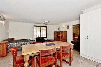 Travellers Rest Motel - Australian Destinations 5