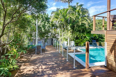 Coast Along - Australian Destinations 5