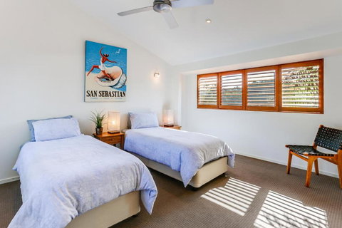 Coast Along - Australian Destinations 1