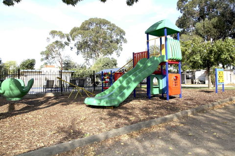 Nagambie Caravan Park & Motel - Australian Destinations 2