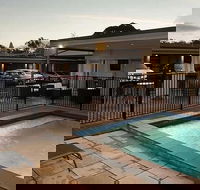 New Crossing Place Motel  Apartments - Australian Destinations
