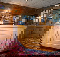 Golden Grain Motor Inn - Australian Destinations