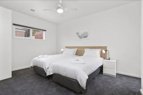 Coastal Vibe Apartments - Australian Destinations 3