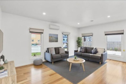 Coastal Vibe Apartments - Australian Destinations 6