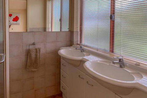 The Curly Seahorse - Australian Destinations 4