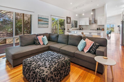 Carramar Views - Australian Destinations 1