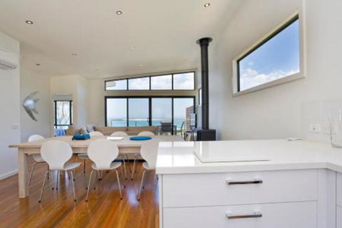 Earth Sea Sky - Australian Destinations 5