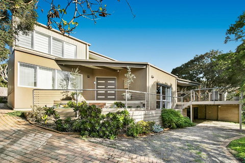 Cloud Nine - Australian Destinations 1