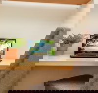 Sophisticated Apartment near Beach - Australian Destinations