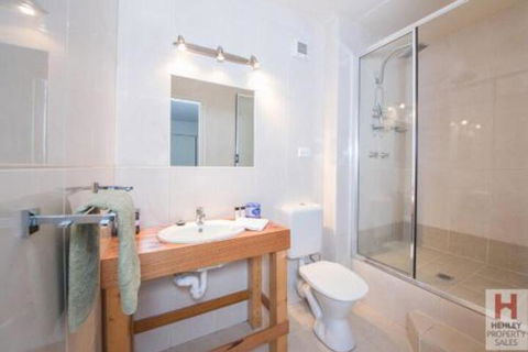 Alpine Apartment Great Location With Views Of Lake Jindabyne - Australian Destinations 3