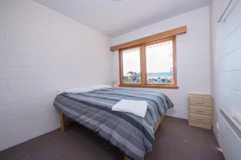 Alpine Apartment Great Location With Views Of Lake Jindabyne - Australian Destinations 5