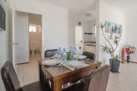 Cosy Murdoch Home - Australian Destinations 6