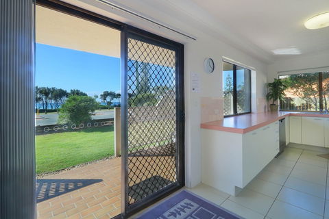 Acacia Kingscliff Town Holiday Apartment - Australian Destinations 6