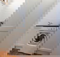 Broadwater By The Beach - With Heated Outdoor Spa - Australian Destinations