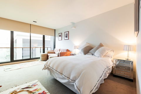CELESTE, 1BDR East Melbourne Apartment - Australian Destinations 1