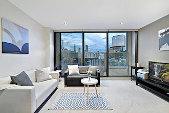 MIRANDA, 1BDR Docklands Apartment - Australian Destinations 0