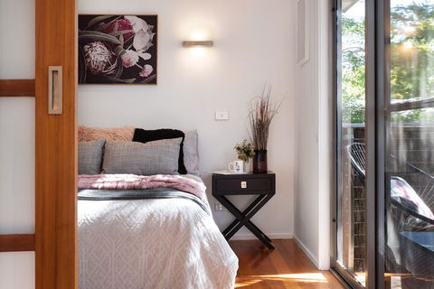 Ahimsa Hepburn - Australian Destinations 3