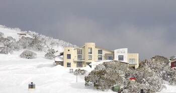Chalet Hotham 3 - Australian Destinations 0