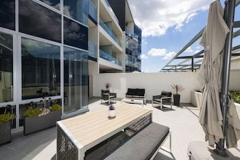 Accommodate Canberra - Lakefront - Australian Destinations 6