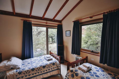 Edzell - Stunning Waterfront Home - Australian Destinations 5