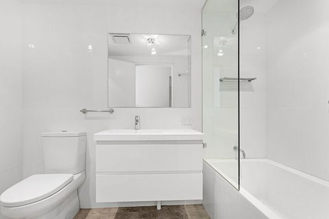 South Pacific Unit  4 - Shoal Bay - Australian Destinations 1