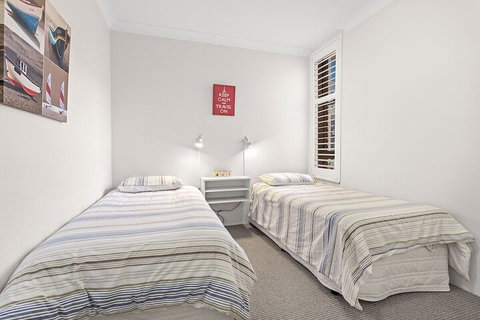 South Pacific Unit  4 - Shoal Bay - Australian Destinations 2