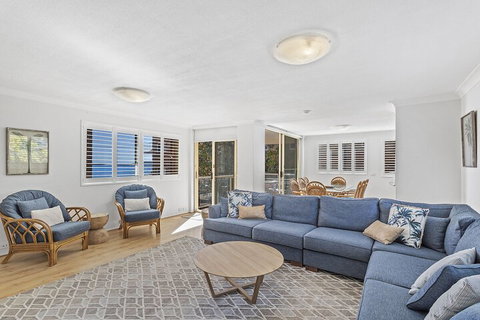 South Pacific Unit 6 Amazing Unit Opposite The Beach. - Australian Destinations 4