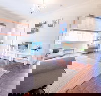 Serenity by the Beach H425 - Australian Destinations