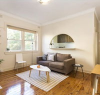 Bright Beachside Curlewis Apartment - Australian Destinations