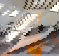 Stouty's at Hat Head - Australian Destinations