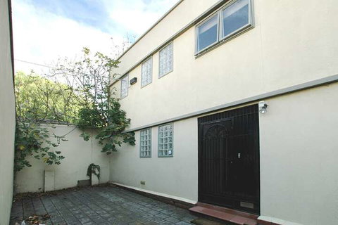 Charles Rooms Guesthouse - Australian Destinations 5