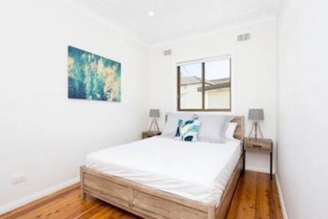 EJ Homes At The Entrance - Australian Destinations 1