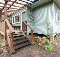 Toms Cabin - Australian Destinations