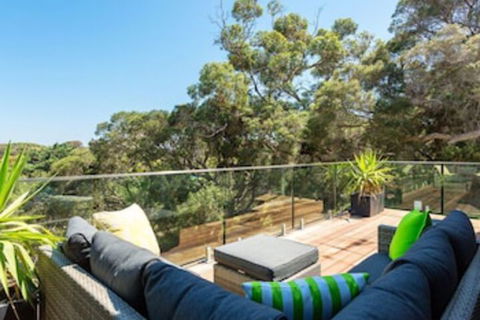 At Agnes Ave - Australian Destinations 0