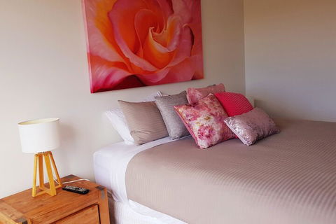 Amaranthine Abodes - Australian Destinations 2