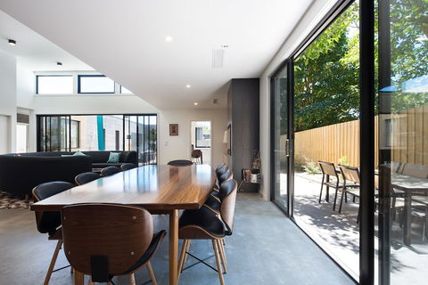 Arenas South - Australian Destinations 5