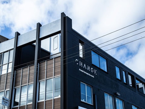 Change Overnight - Australian Destinations 0