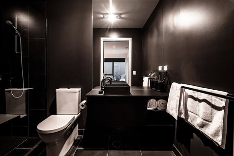 Change Overnight - Australian Destinations 6