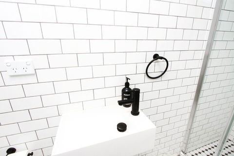 Accommodate Canberra - Parbery - Australian Destinations 5