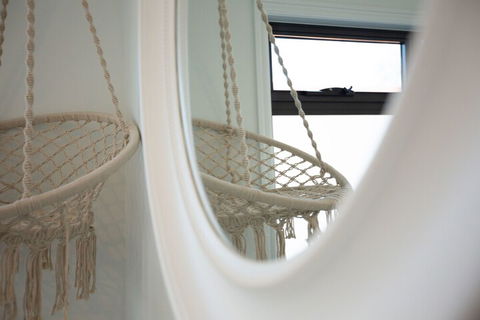 AUJOY 4 Bed Townhouse Burwood 2 - Australian Destinations 3