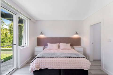 La Luna Shoal Bay - Australian Destinations 6