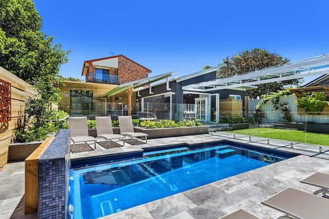 La Luna Shoal Bay - Australian Destinations 2