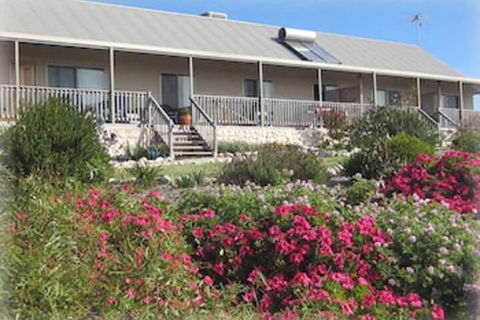 Flour Cask Bay Retreat - Australian Destinations 0
